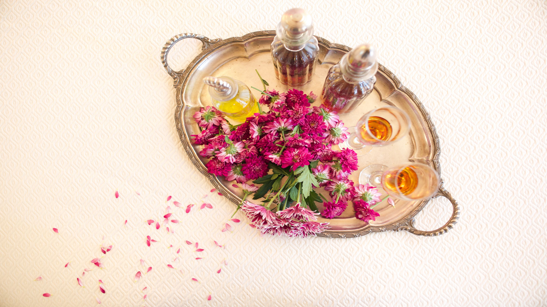 Spa aromatherapy oils
