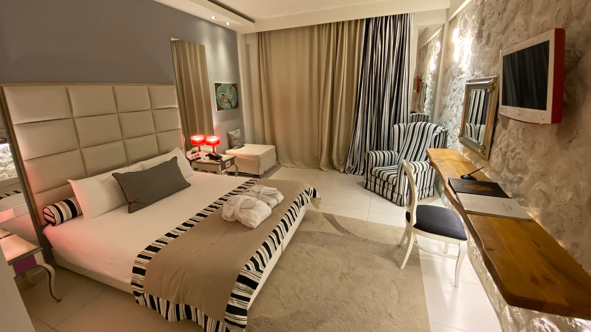Superior Room with Mt. Olympus View